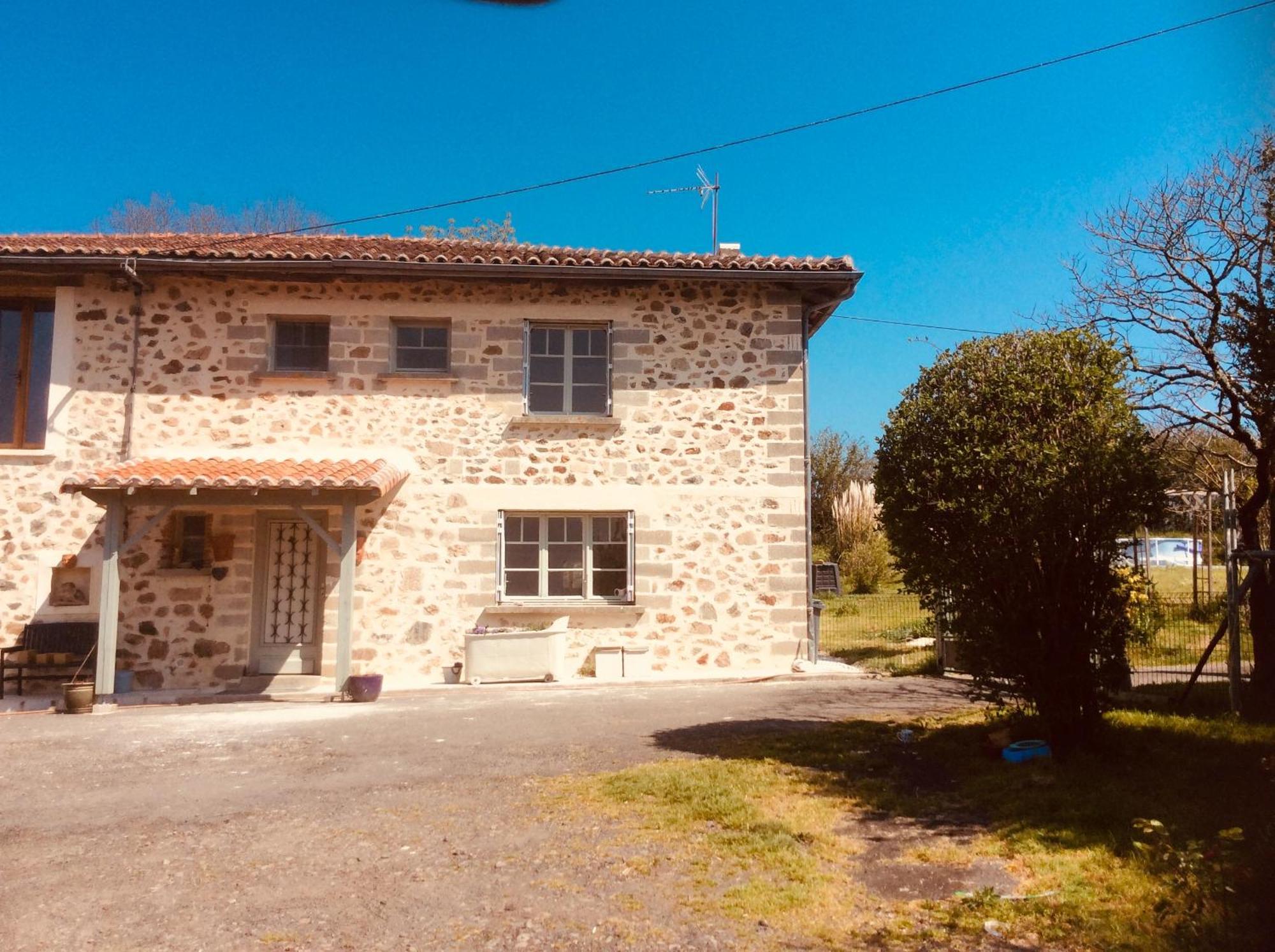 Vila Les Outres Chabrac Exteriér fotografie